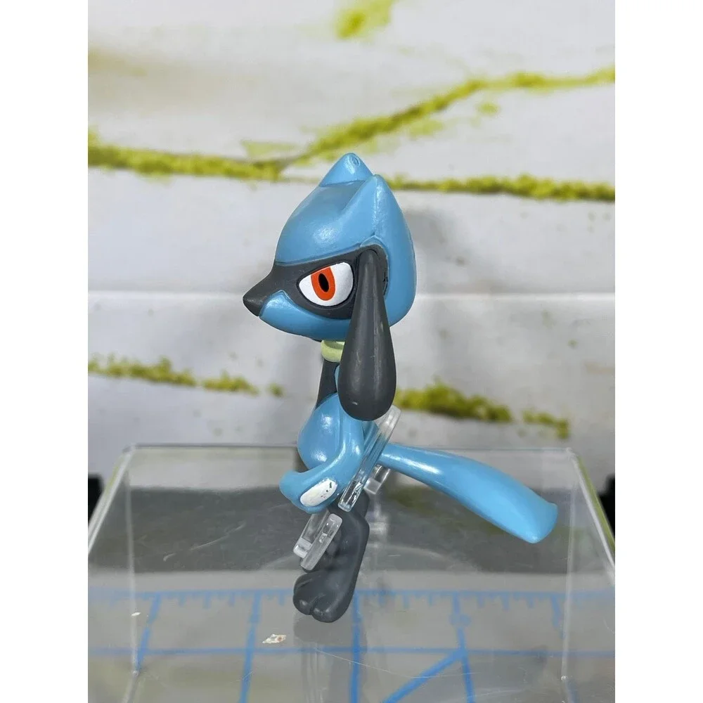 Pokemon Nintendo Jakks Pacific Riolu Figure Figurine 2007